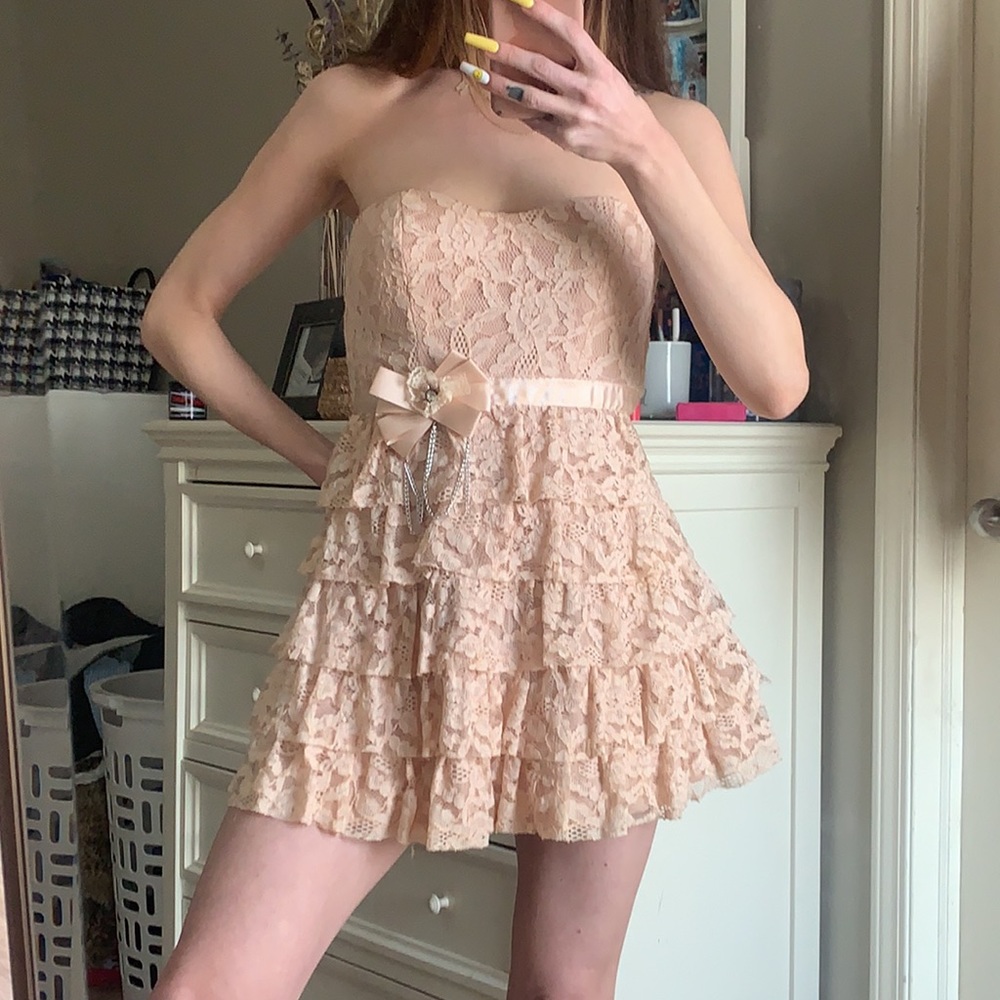 Strapless light pink/cream lace dress (size 10 Australian)